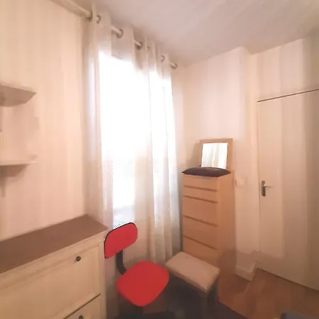 Appartamento Pres Du Centre Et Du Metro Parigi